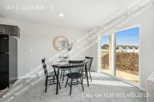 447 S Cliff Ave Unit 3