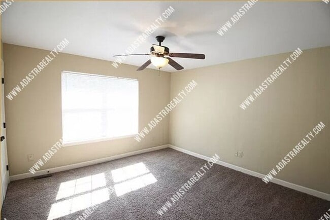 Photo - Spacious 3 Bedroom/2.5 Bath Townhome in Platte City-Available in JULY!!