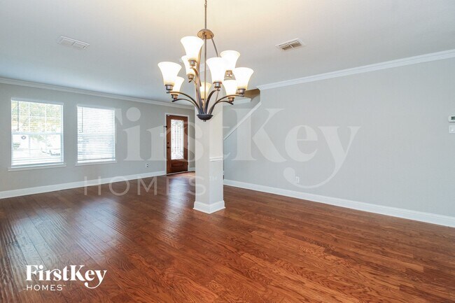 1208 Sage Dr