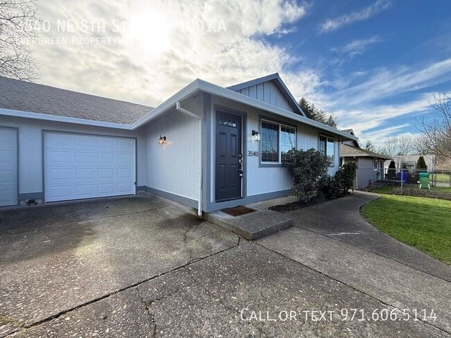 Building Photo - 3540 NE 8th St Unit 1001.A