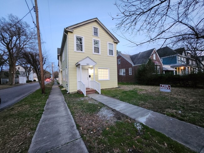 Photo - 301 Broad St Unit Apt 3