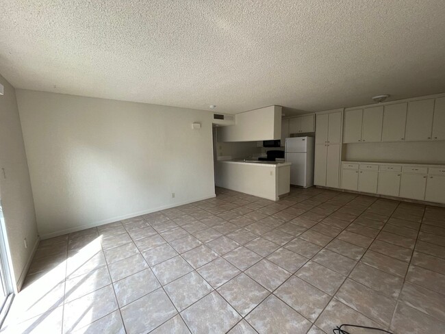 Photo - FAR400 Unit #50