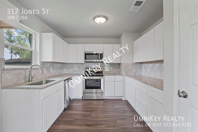 Photo - 317 Jones St