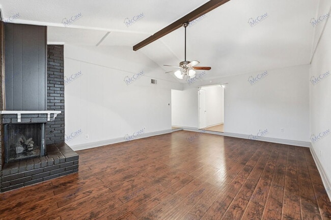 Photo - 2602 Burningtree Ct