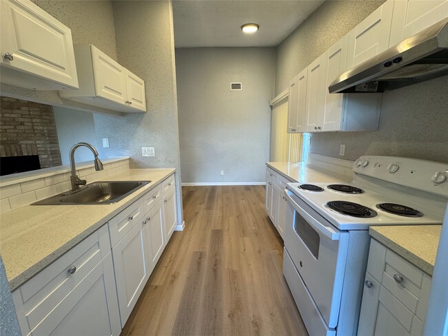 Photo - 11217 Pender Ln