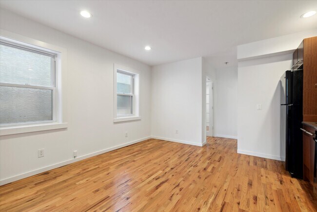 Photo - 1432 N Cadwallader St Unit #2