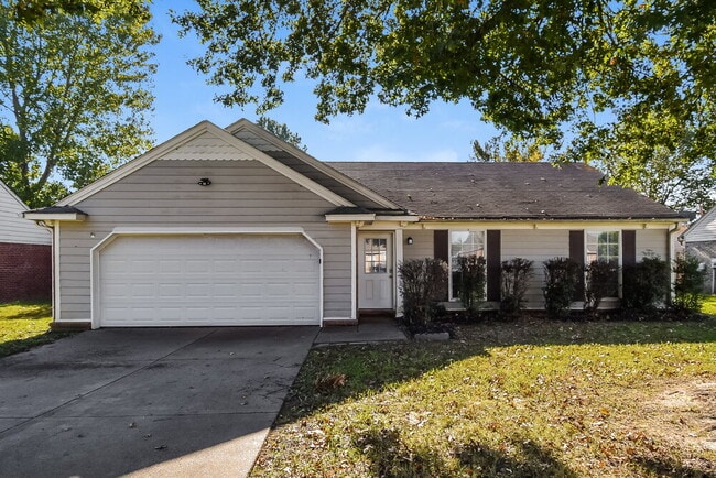 Building Photo - 7110 Redfern Dr
