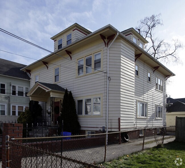 164 Gallatin St Apartments For Rent in Providence, RI