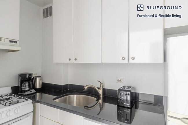 Photo - 330 E 46th St Unit SI FL8-ID1955