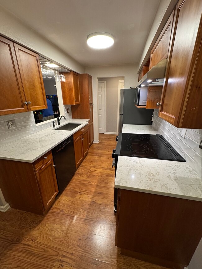 Photo - 17302 NE 45th St Unit 103