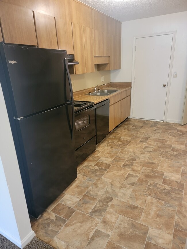 8457 Shawn Ridge Dr