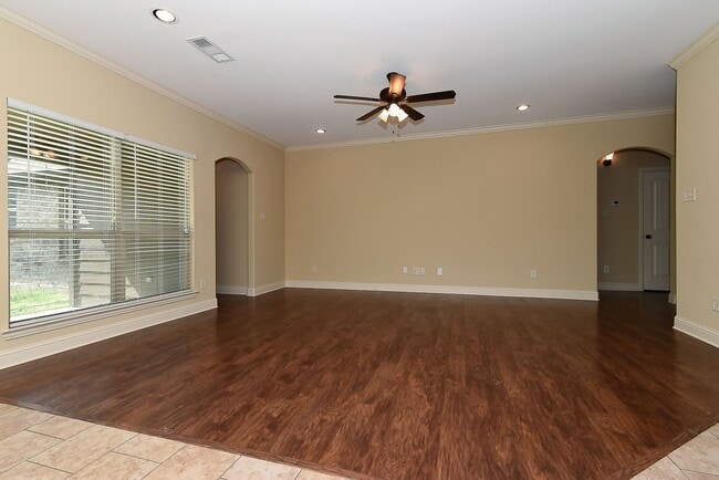 Photo - 8830 Kiowa- 2016 Custom Built Home!!!