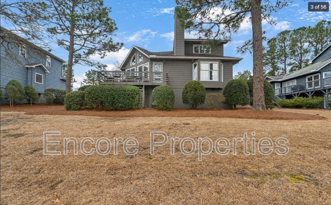 28 Westlake Pointe Ln