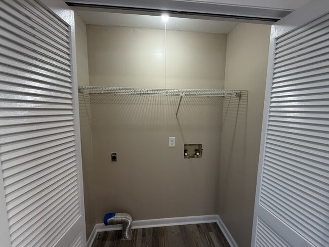 Photo - Townhouse for Rent Unit 912 Pineland Avenue #42