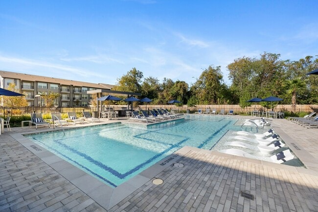 Building Photo - Birchway Perry Road Rental