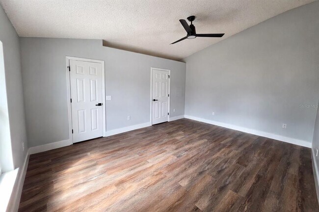 Photo - 1451 Swan Ct