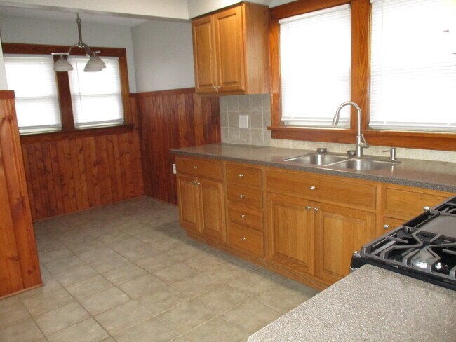 Photo - 1802 Church St