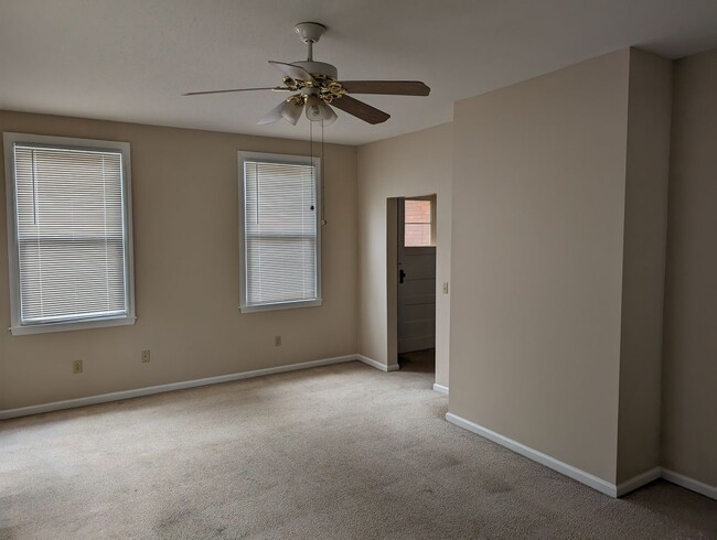 514 Dawson Ave Unit #2
