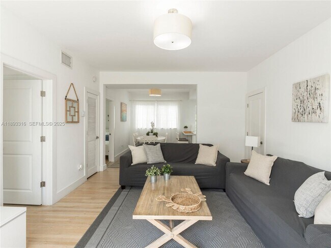 Photo - 241 28th St Unidad 1