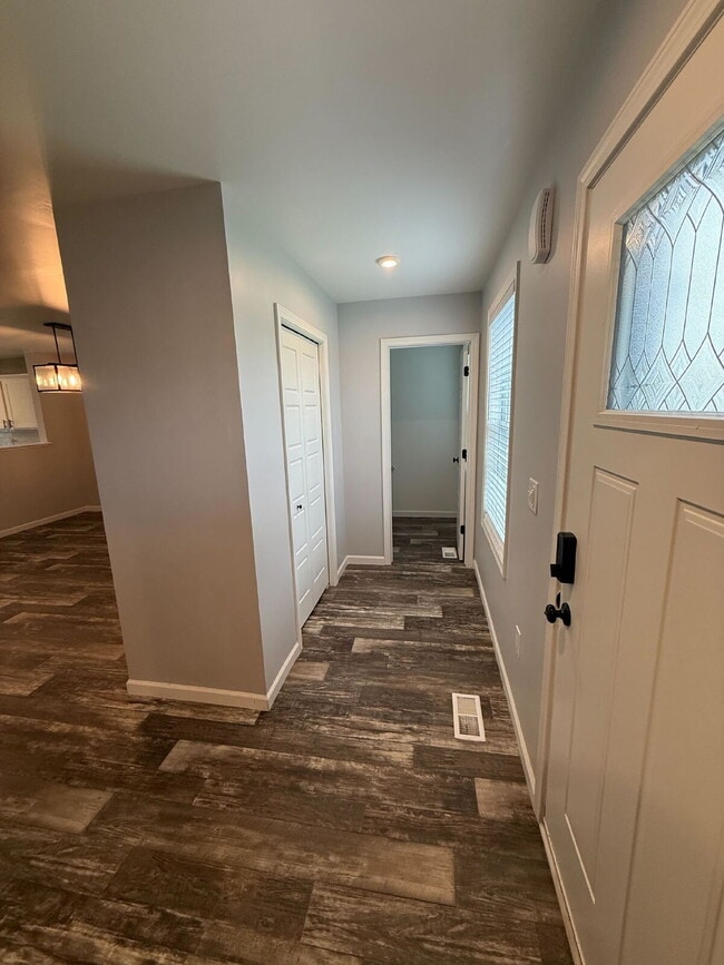 Photo - Spacious 4-Bedroom Home with 3 Full Baths in Swartz Creek