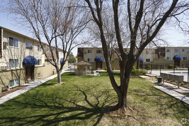 Courtyard with gazeebo