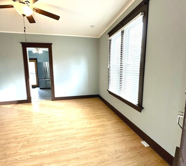 Photo - 408 S Gardiner Ave