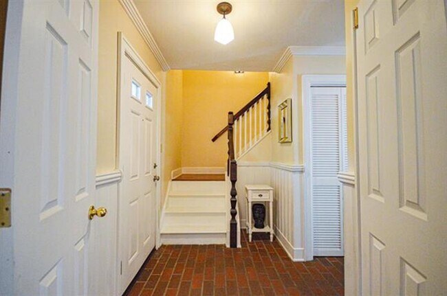 Photo - 980 Marys Dr