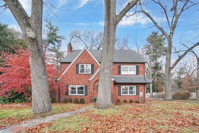 Photo - 350 Converse St