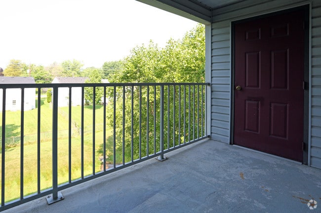 Balcony - Pin Oak Apartments