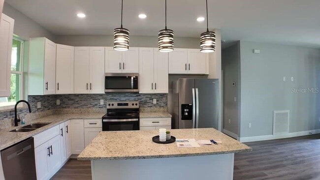 Photo - 4200 Leaf Rd