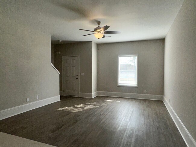 Photo - 455 3rd Loop Rd