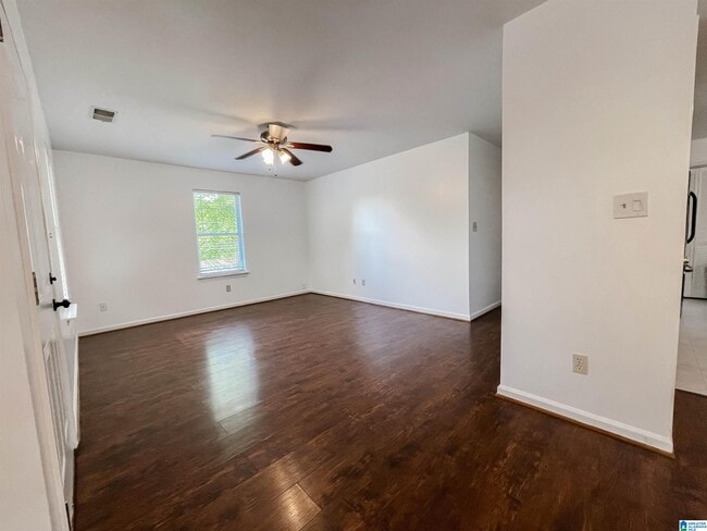 Photo - 919 47th Way S