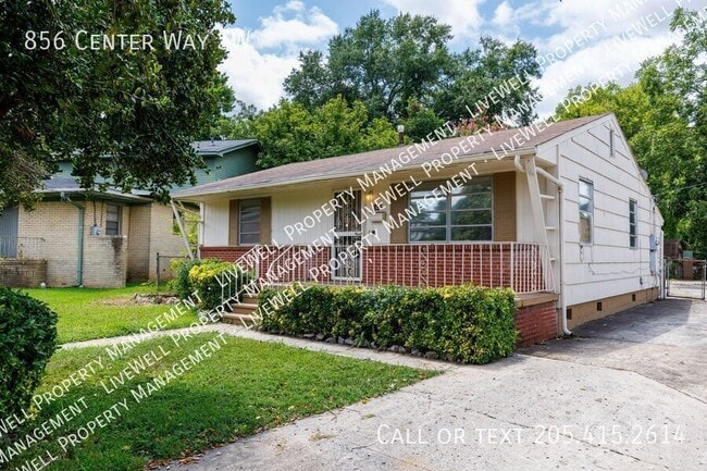 Photo - 856 Center Way SW