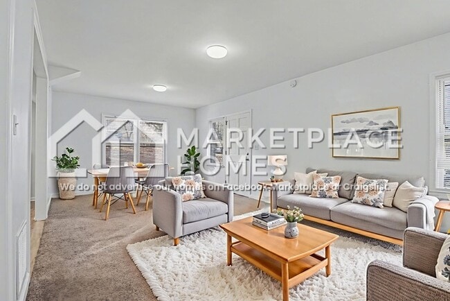 Photo - 2542 Melinda Dr NE