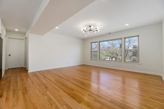 Photo - 2128 N Whipple St Unit 1N