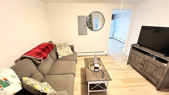 Photo - 50 Conant St Unidad A