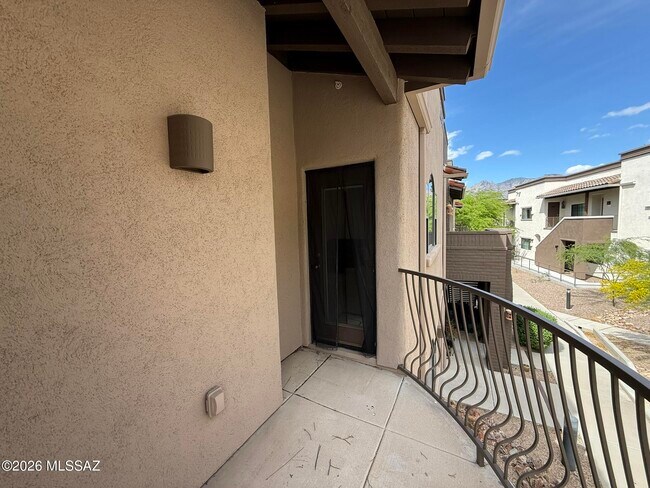 2028 E River Rd Unit 203