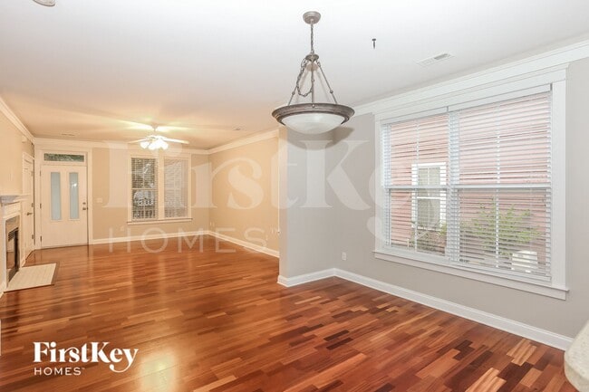 Photo - 128 Kensington St