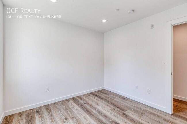 Photo - 751 N 43rd St Unidad 201