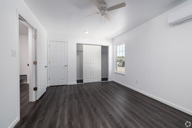 Photo - Crimson Landing