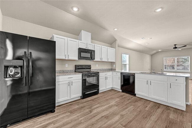 Photo - 990 Morningside Dr