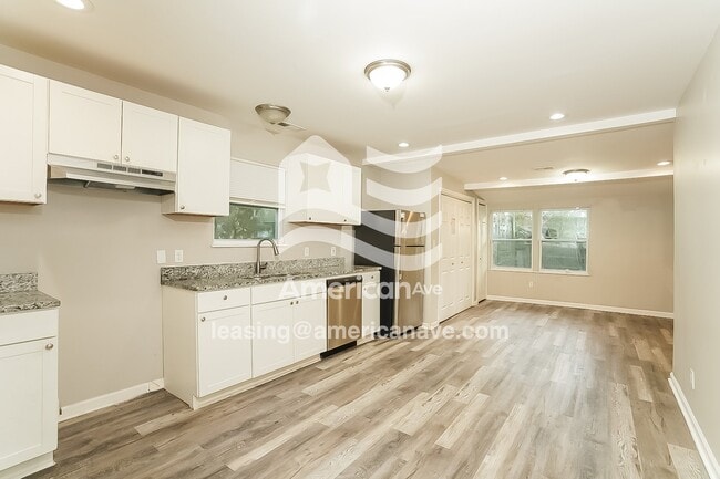 Photo - 3237 Beech Ave SW