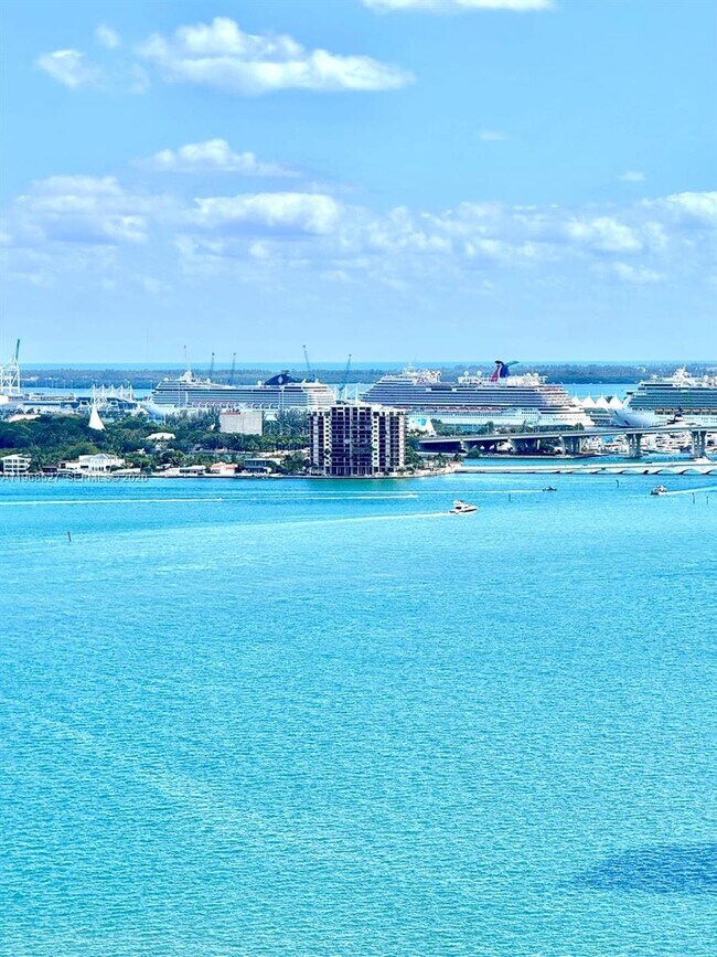 Photo - 650 NE 32nd St Unit 2507