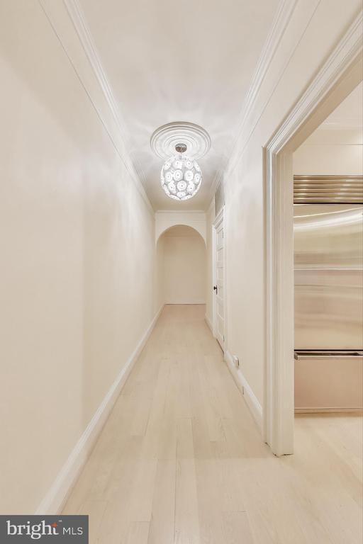 Building Photo - 2022 Columbia Rd NW Unit 202