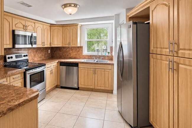 Photo - 6713 SW 112th Ct