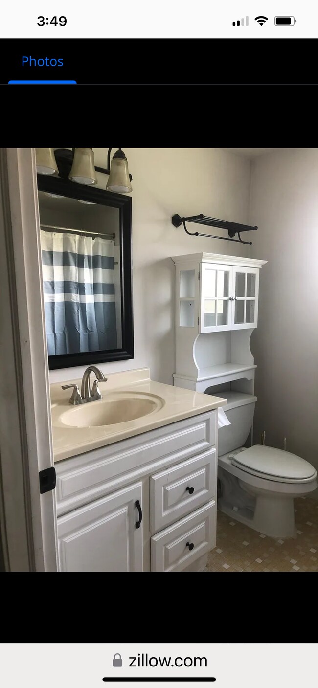 Full bath - 42427 Barchester Rd Townhome