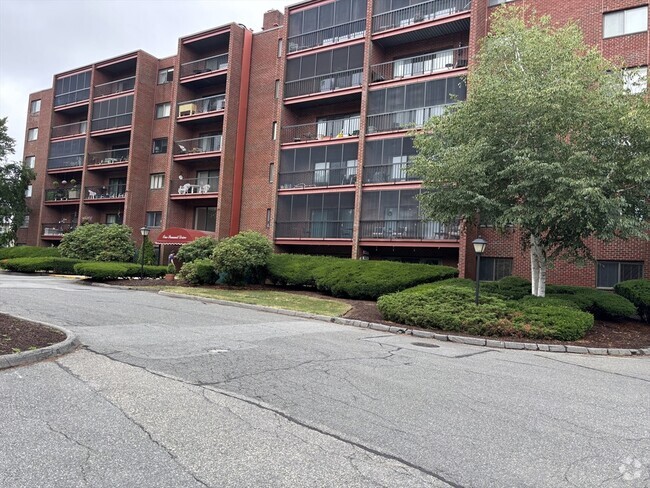 Building Photo - 1 Summit Dr Unit 43 Rental