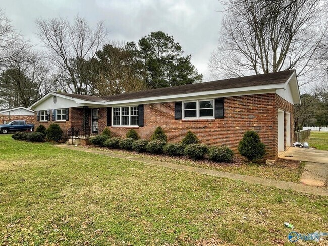 Building Photo - 8413 Old Madison Pike Rental