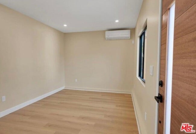 Photo - 10507 Dempsey Ave