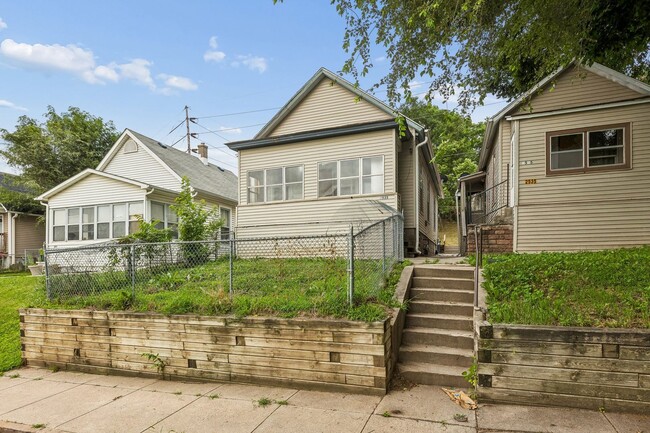 Photo - Large Single Family House